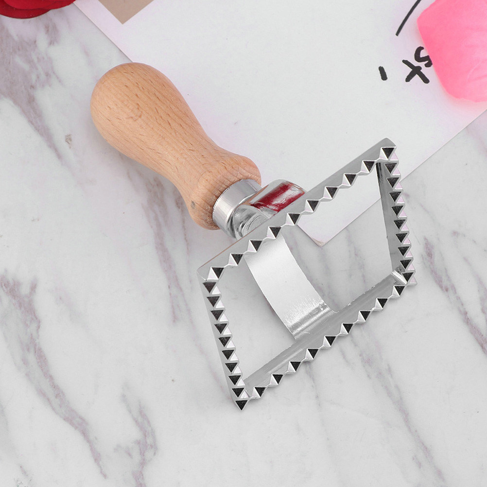 Kitchen Gadgets Useful - 4-delige koekjesvorm met kantmotief, houten handvat,